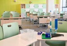 Владимир Ефимов представил 22 инвестпроекта для московских школ и театров Сергей Собянин открыл новый корпус кадетской школы №1784 на севере Москвы