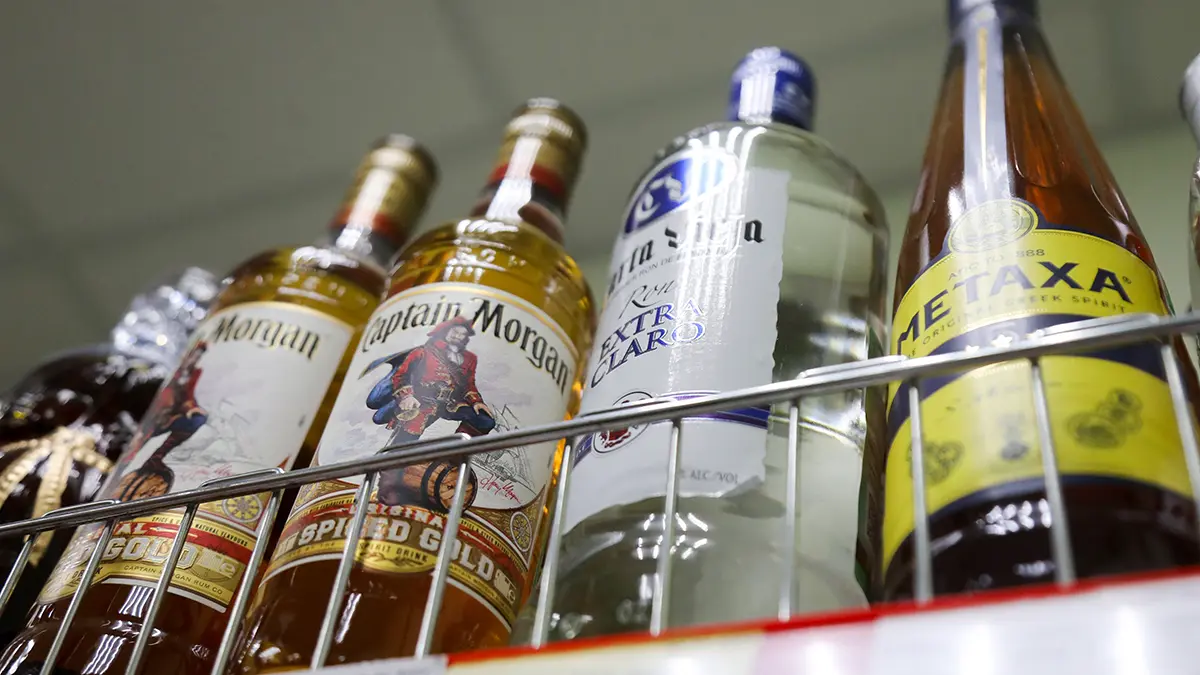 Время продажи алкоголя в Ленобласти сократили на два часа