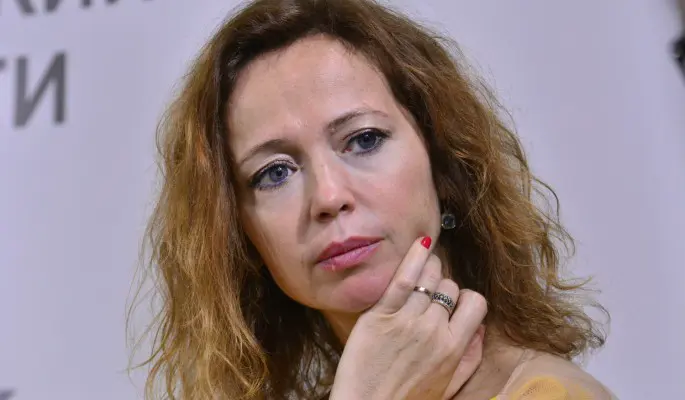 Елена Захарова помогает собрать деньги для больного малыша