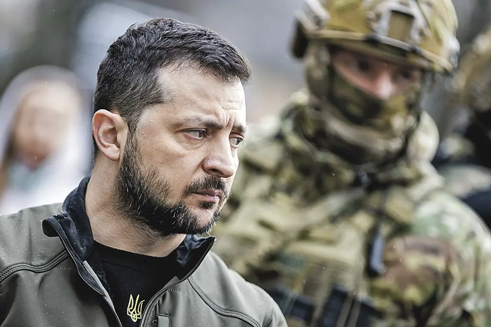 Заплатить компенсации родственникам сразу 6 тысяч погибших солдат Зеленский не сможет. Еще труднее ему будет объяснить народу размах потерь на фронте. Фото: dpa/picture alliance/Getty Images