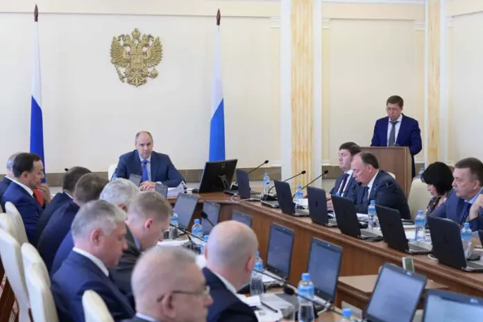 Денис Паслер создал штаб для успешного старта отопительного сезона в Свердловской области с участием Ростехнадзора-0