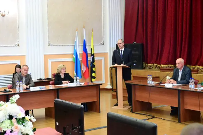 Денис Паслер запустил кампанию в Свердловской области с поддержкой Единой России-0