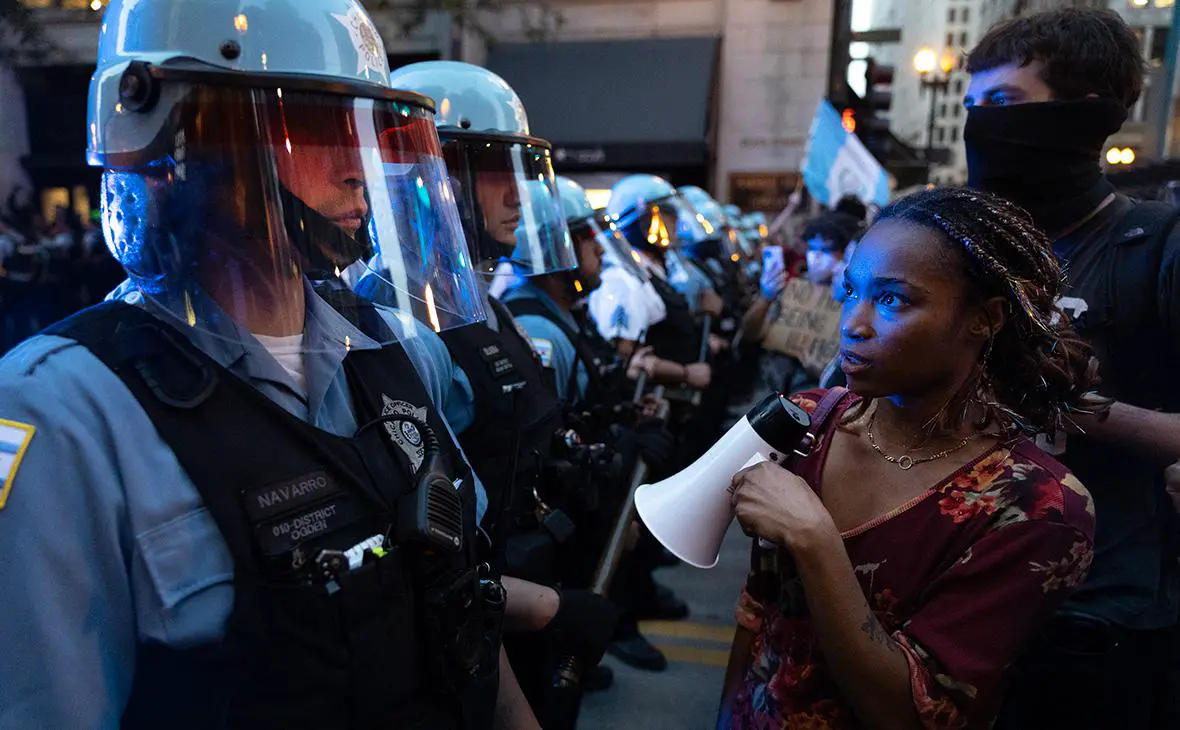 Протесты за права иммигрантов в Чикаго, США, 10 июня 2025 года ( Scott Olson / Getty Images)