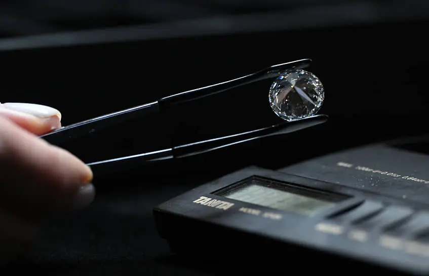 Перспективы рынка алмазов предполагают рост до $189 за карат с участием Kept и АЛРОСА-0