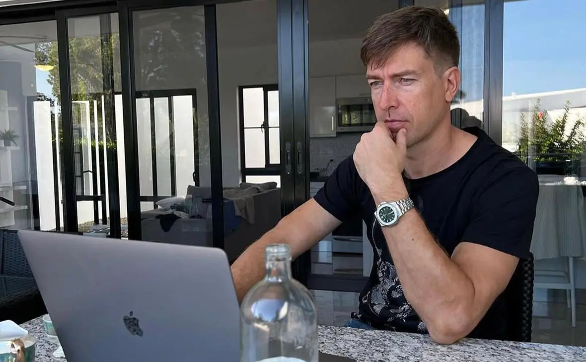 Алекс Лесли (настоящее имя - Александр Кириллов) (alexlesley11 / Instagram (входит в корпорацию Meta, признана экстремистской и запрещена в России))