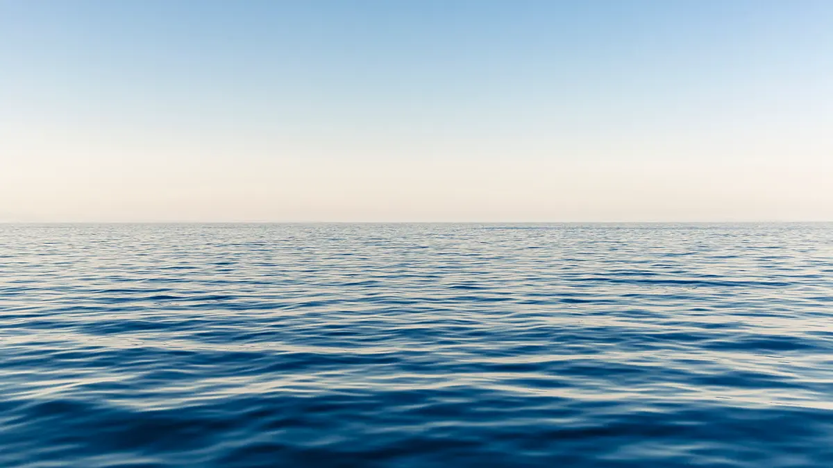 Морской пассажирский транспорт приостановил работу в Севастополе