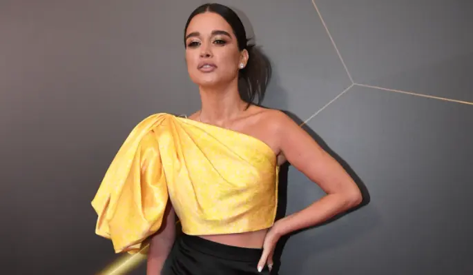 Не может уйти? Связанной обязанностями с шоу "Дом-2" Бородиной предложили помощь юриста