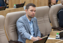 Алексей Вихарев прокомментировал отчёт мэра aleksej viharev otchet glavy_onlymainnews