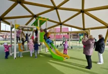 Артем Жога обсудил достижения Свердловской области в голосовании за благоустройство artem zhoga obsudil dostizheniya sverdlovskoj oblasti v golosovanii za blagoustrojstvo-onlymainnews-ru-0