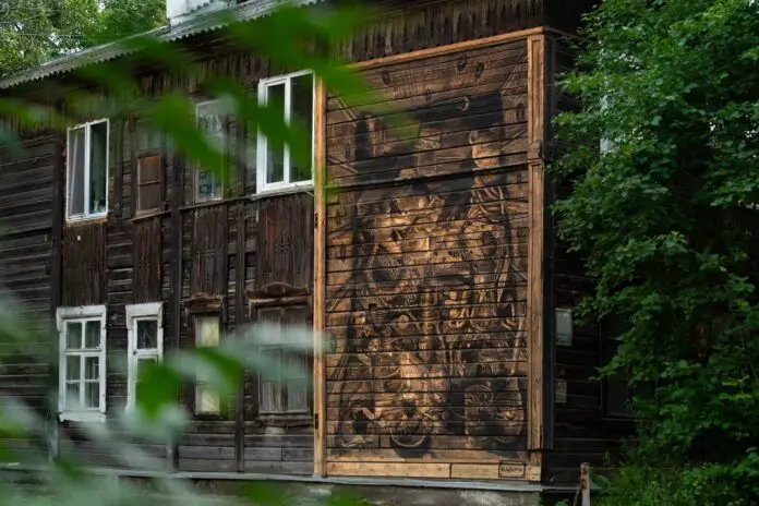 Екатеринбург расцветает благодаря фреске Марина и живым историям Стенограффии-0