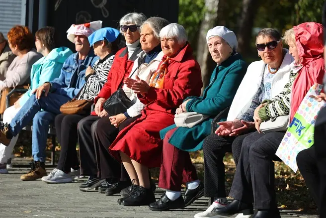 Пенсию поднимут дважды, и она в среднем дорастет до 25 тысяч рублей | Источник: Наталья Лапцевич / 74.RU