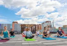 В Москве 60 000 человек начали летний фитнес-сезон v moskve 60 000 chelovek nachali letnij fitnessezon-onlymainnews-ru-0