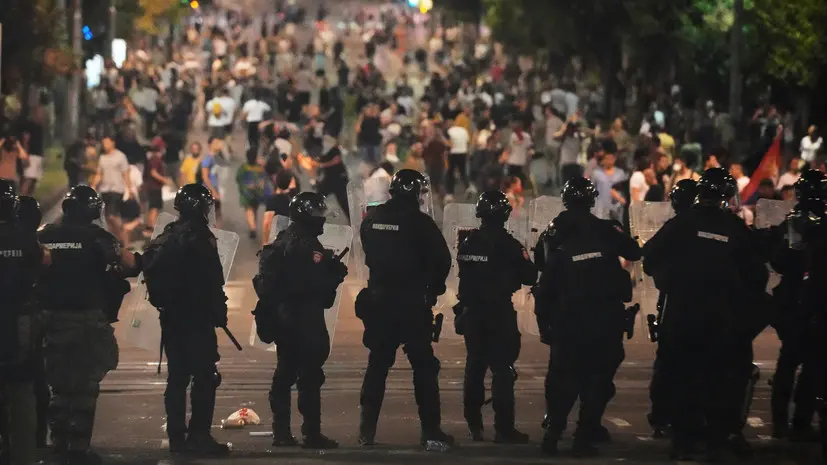 «Давление идёт извне»: что может стоять за протестами в Сербии