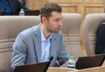 Алексей Вихарев: новый формат диалога с жителями Екатеринбурга aleksei viharev viezdnoi priem9_onlymainnews