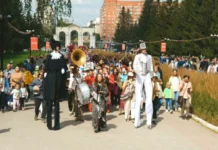 Фестиваль «Лица улиц» в Екатеринбурге соберёт театр, клоунов и цирк в ЦПКиО Маяковского festival licza ulicz v ekaterinburge soberyot teatr klounov i czirk v czpkio mayakovskogo-onlymainnews-ru-0