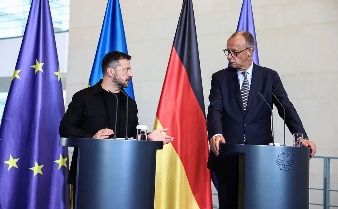 Фридрих Мерц и Владимир Зеленский принимают участие в пресс-конференции, посвященной предстоящему саммиту Дональда Трампа и Владимира Путина, в Берлине, Германия, 13 августа 2025 года (Liesa Johannssen / Reuters)