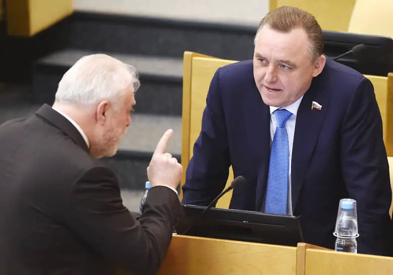 Бывший глава Вологды Евгений Шулепов (справа)