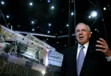 Легендарный астронавт NASA Джеймс Ловелл был командиром «Аполлона-13» legendarnyj astronavt dzhejms lovell byl komandirom apollona13-onlymainnews-ru-0