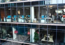 Максим Третьяков и Mr.Doors обсуждают стабильность рынка среди сокращений maksim tretyakov i obsuzhdayut stabilnost rynka sredi sokrashhenij-onlymainnews-ru-0