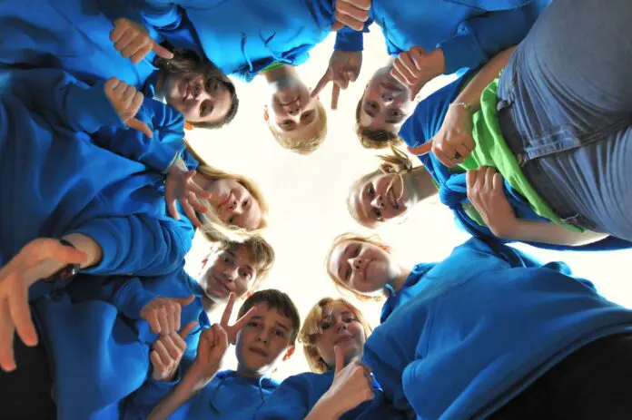 Татьяна Савинова рассказывает о том, как Свердловская область отправила детей в «Жемчужину» и центр «Океан»-0