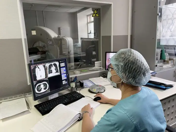 Врачи Травматологической больницы № 36 Екатеринбурга восстановили здоровье 20-летнего пациента благодаря нацпроекту "Здравоохранение"-0