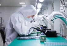 Apple активно внедряет роботов в производстве iPhone и MacBook в Китае и Индии aktivno vnedryaet robotov v proizvodstve i v kitae i indii-onlymainnews-ru-0