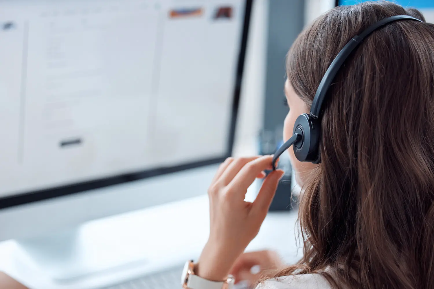 Группа 7/89 и операторы связи ищут способы выхода из ситуации с опросами-0