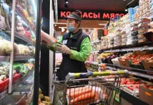 Олег Павлов из Общественной потребительской инициативы рассказывает, как выбрать продукты oleg pavlov iz obshhestvennoj potrebitelskoj inicziativy rasskazyvaet kak vybrat produkty-onlymainnews-ru-0