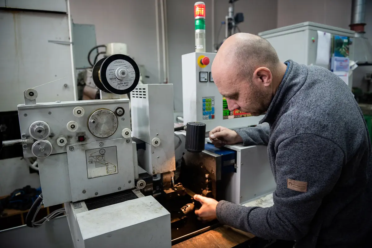 Достижения СФТИ ТГУ в эластокалорическом охлаждении и сплаве Гейслера-0