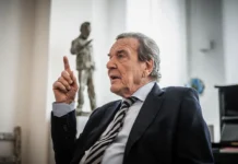 Герхард Шрёдер и Владимир Путин раскрывают тайны «Северного потока-2» gerhard shryoder i vladimir putin raskryvayut tajny severnogo potoka2-onlymainnews-ru-0