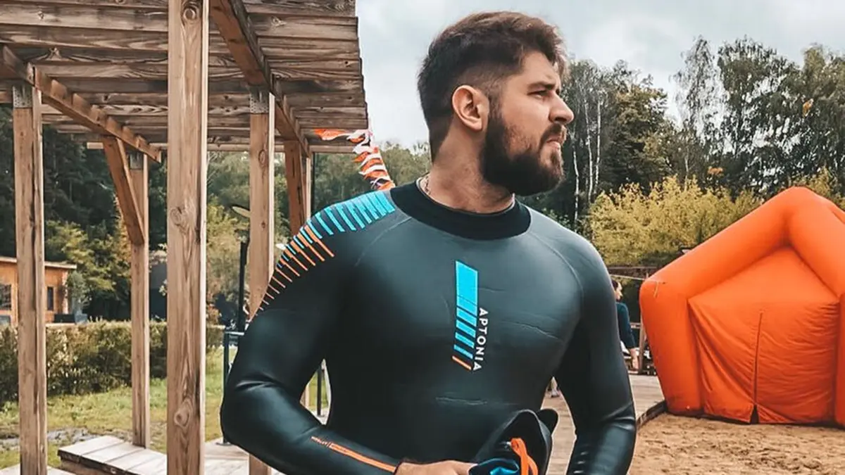 Генконсульство РФ сообщило о прекращении поисков пловца Свечникова