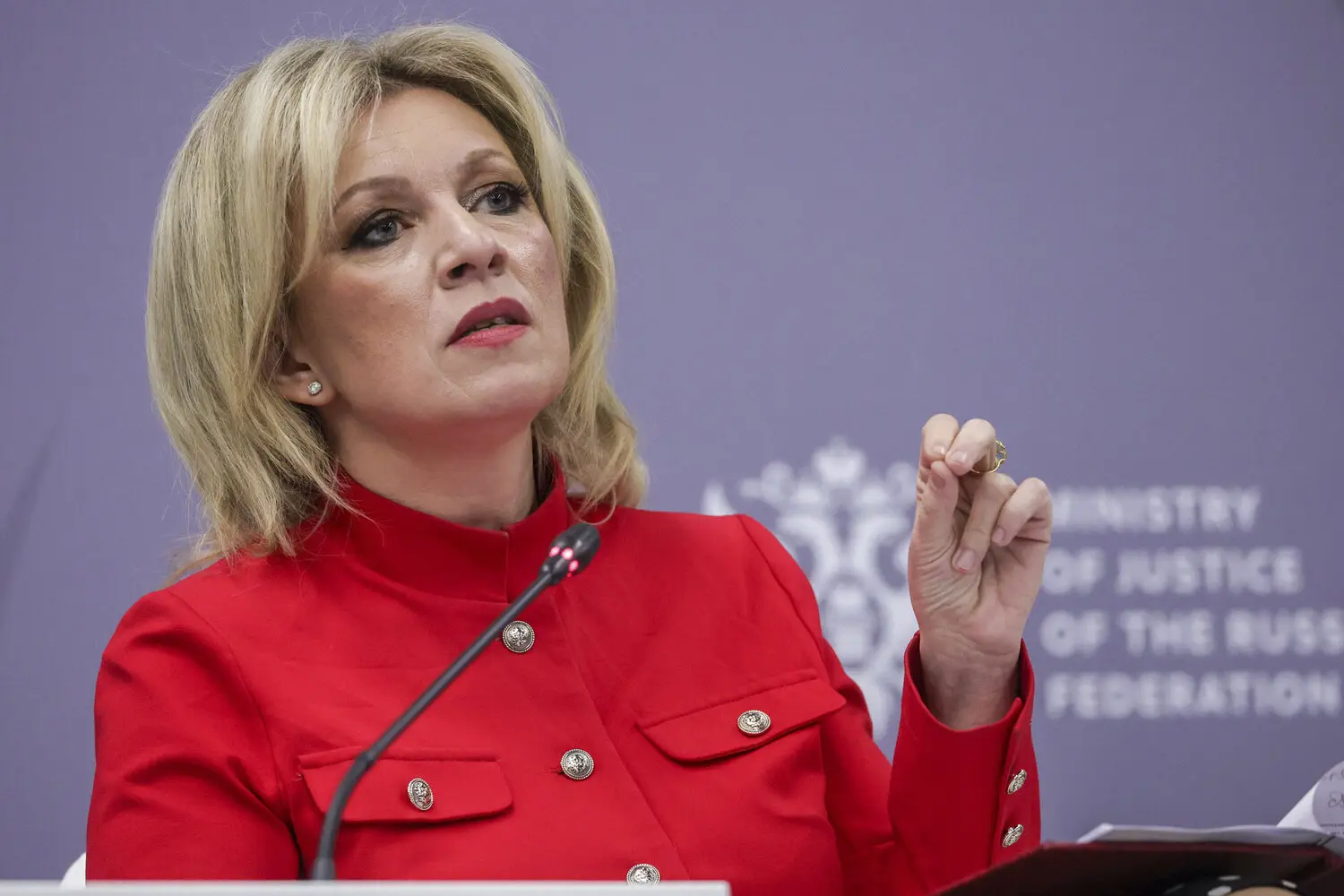 МИД РФ подтверждает приостановку ДСНВ, Владимир Путин и Дональд Трамп поддерживают диалог-0