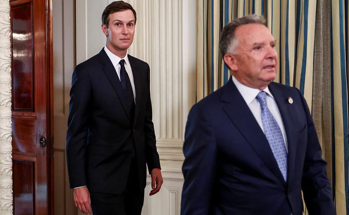 Джаред Кушнер и Стив Уиткофф (Kevin Lamarque / Reuters)