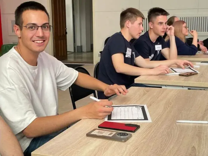 Свердловская область принимает 53 000 участников Дня открытых дверей-0