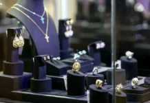 svetlana ilyashenko i andrej barhota kommentiruyut inicziativy minfina dlya yuvelirnogo rynka-onlymainnews-ru-0