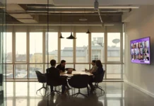 Владимир Урбанский и Роман Самойлов из МТС Линк и Vinteo формируют новые стандарты рынка vladimir urbanskij i roman samojlov iz mts link i formiruyut novye standarty rynka-onlymainnews-ru-0