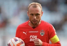 Денис Глушаков рассказал о смелых детских приключениях у железной дороги denis glushakov rasskazal o smelyh detskih priklyucheniyah u zheleznoj dorogi-onlymainnews-ru-0