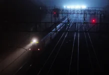 Машинист электропоезда стал объектом обвинений за вовлечение подростков в зацепинг mashinist elektropoezda stal obektom obvinenij za vovlechenie podrostkov v zaczeping-onlymainnews-ru-0