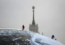 mihail leus delitsya optimistichnym prognozom o solncze i anticziklone v moskve-onlymainnews-ru-0