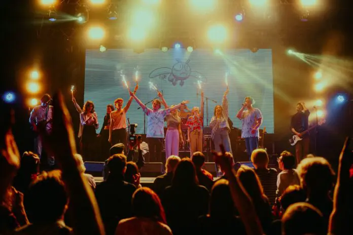 На музыкальном событии «ДоброГИК» в Syndrome помогли животным-0