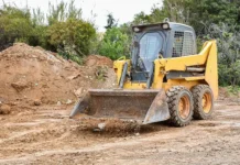 Полиция Стаффорда задержала угонщика бульдозера в Великобритании policziya stafforda zaderzhala ugonshhika buldozera v velikobritanii-onlymainnews-ru-0