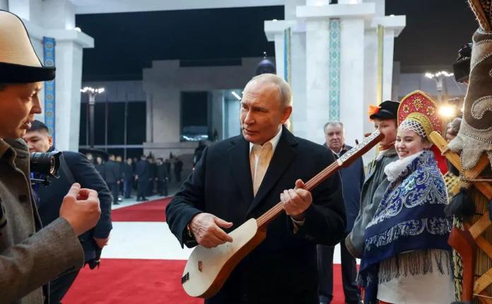 vladimir putin oczenil yumor kirgizskih tradiczij v bishkeke na vstreche s sadyrom zhaparovym-onlymainnews-ru-0