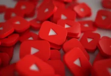 YouTube внедряет автоматический дубляж роликов на русский с ИИ Gemini и Google vnedryaet avtomaticheskij dublyazh rolikov na russkij s ii i -onlymainnews-ru-0
