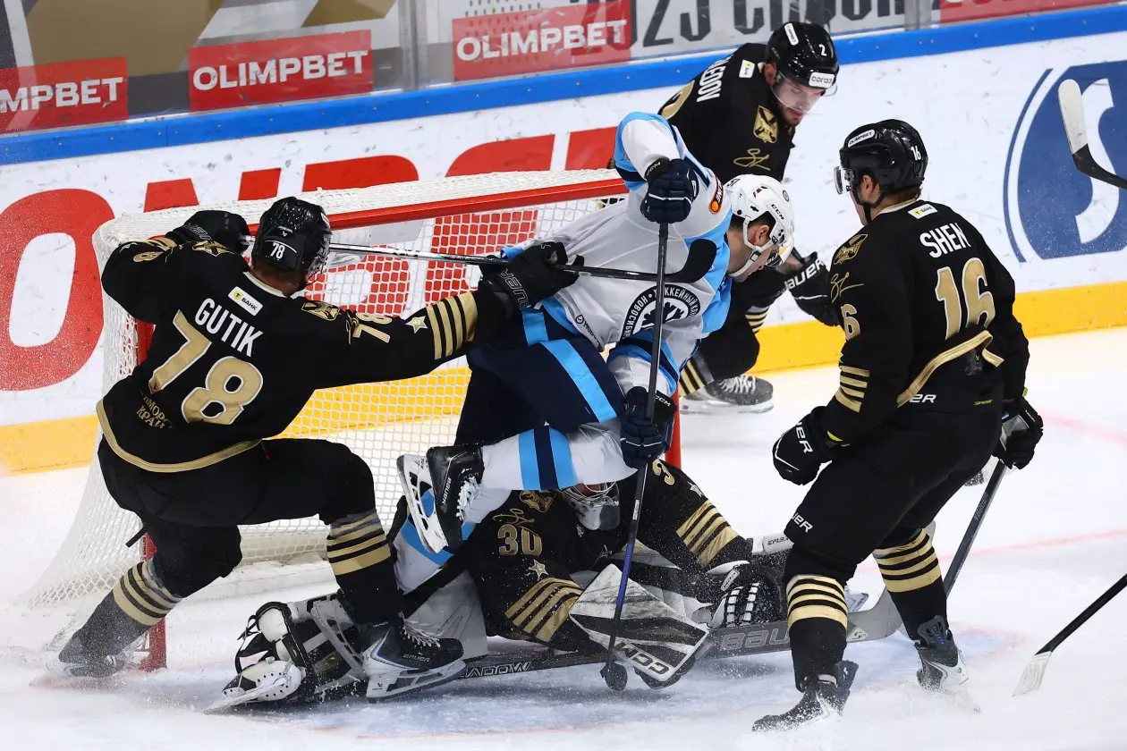 "Адмирал" проиграл "Сибири" во Владивостоке и опустился на последнее место на "Востоке" ХК "Адмирал"