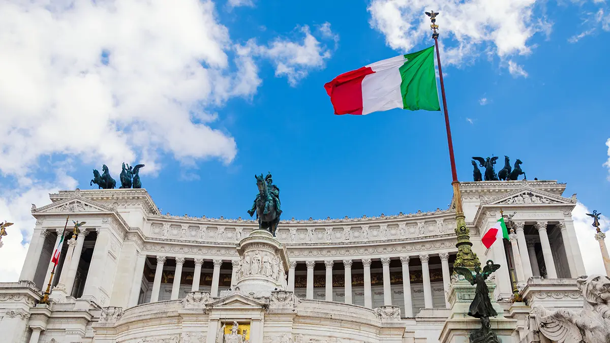 Bloomberg: Италия решила изменить свою стратегию помощи Украине