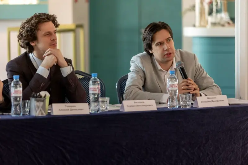 Минтруд России, Сбер и ВТБ поддержали лучшие молодежные проекты трудоустройства-0