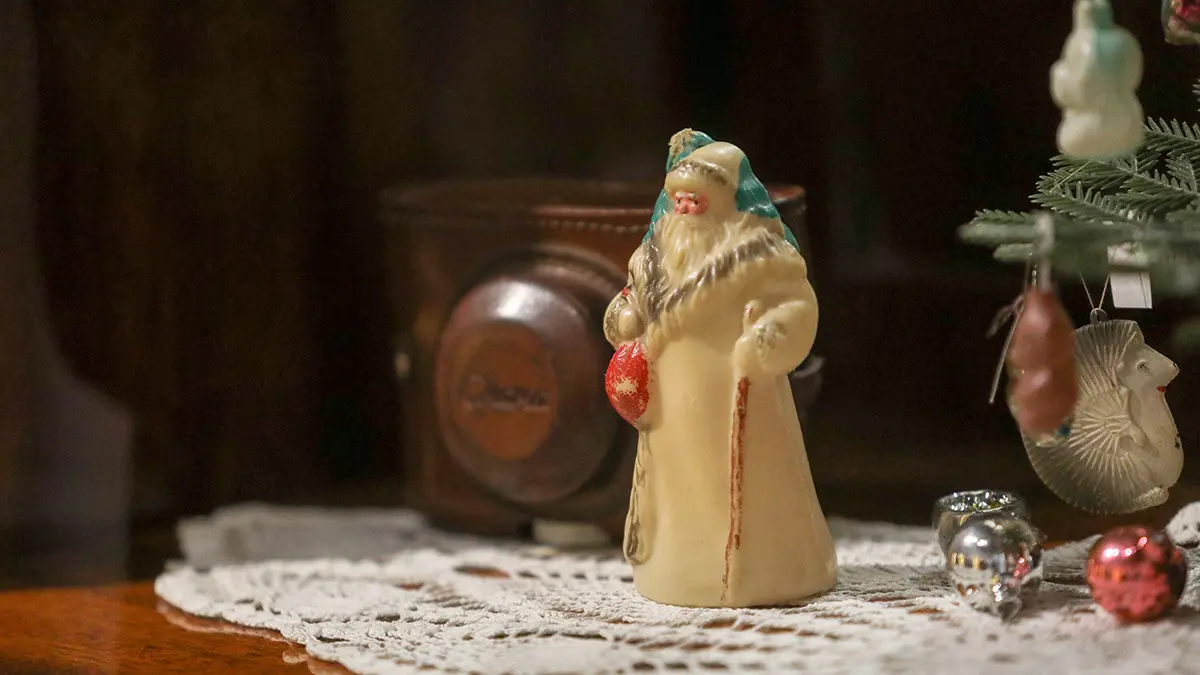 Петербурженки рассказали, как делают новогодние игрушки своими руками