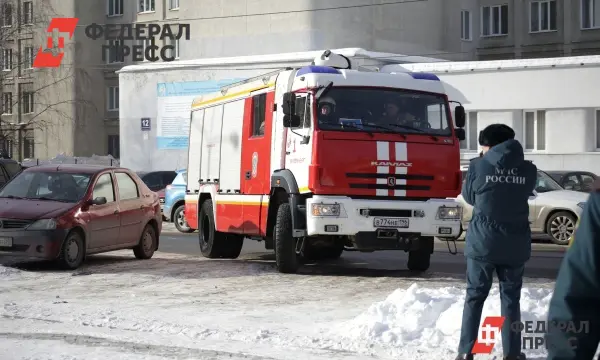 Оперативное реагирование МЧС России на инцидент с оператором АГЗС в Ханты-Мансийске-0