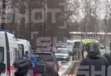 Подросток захватил ученика в школе Горках-2, ситуация контролируется podrostok zahvatil uchenika v shkole gorkah2 situacziya kontroliruetsya-onlymainnews-ru-0