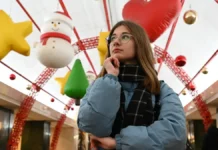 Праздничный транспорт Москвы преобразит Трубную и Деловой центр к Новому году prazdnichnyj transport moskvy preobrazit trubnuyu i delovoj czentr k novomu godu-onlymainnews-ru-0